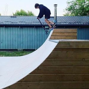 Meet your Posher, Leo